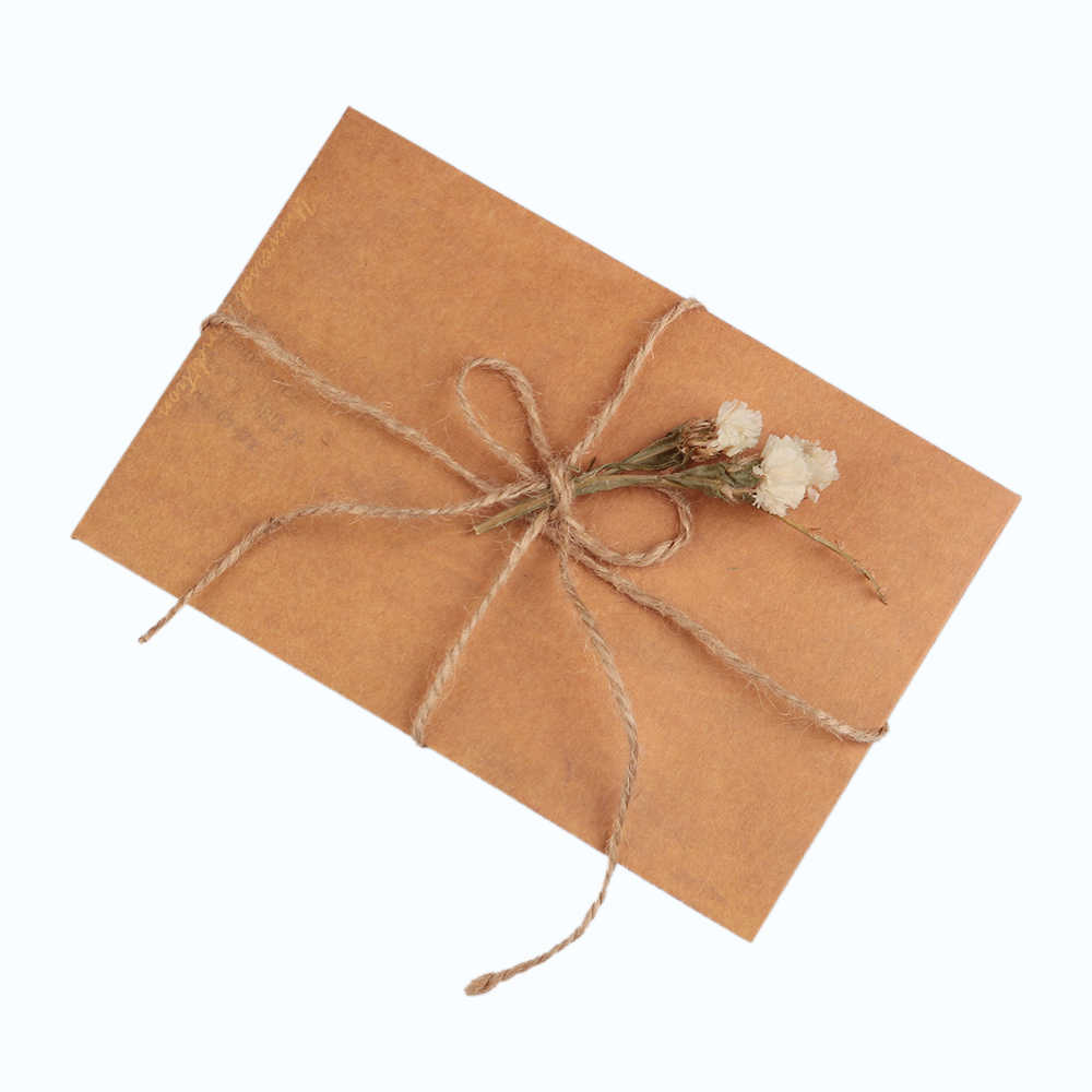 5 небанальних ідей, що подарувати дівчині на день народження