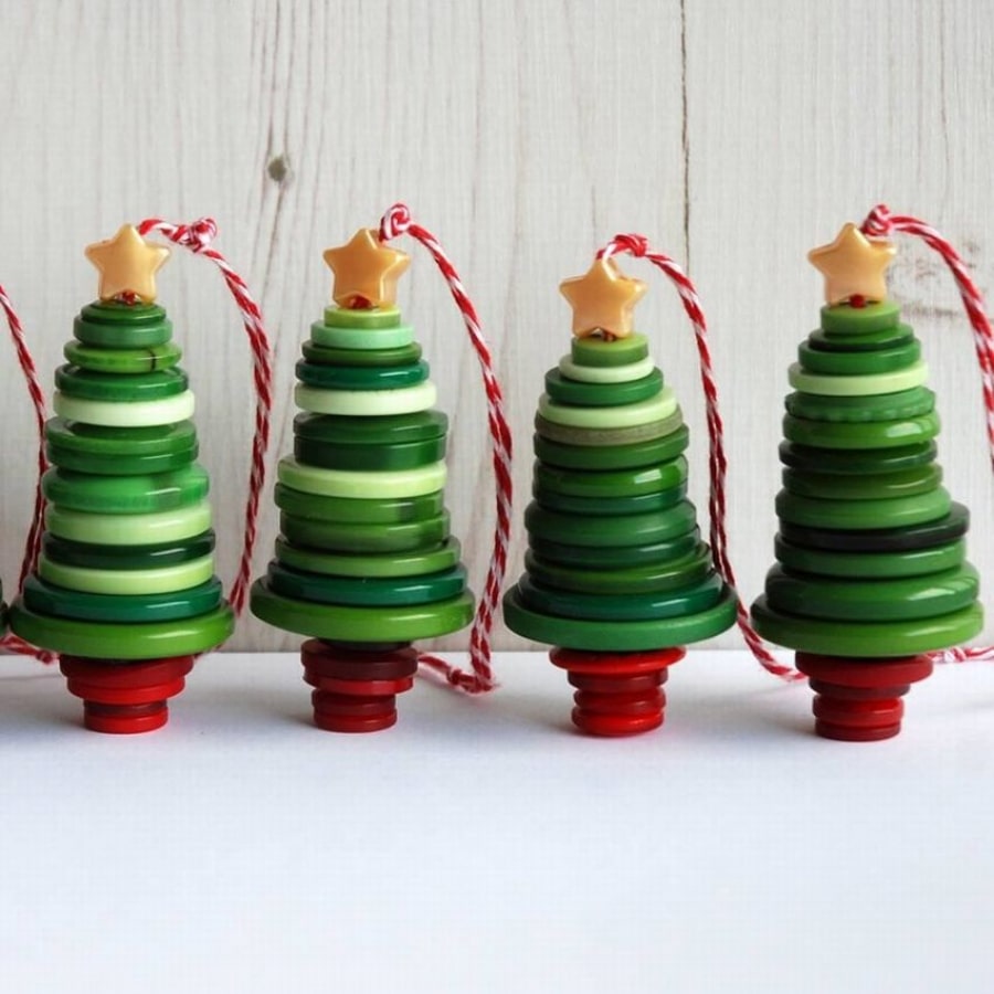 Яскраві та незвичайні новорічні іграшки своїми руками