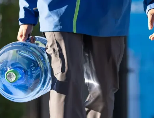 Главные плюсы услуги доставки воды