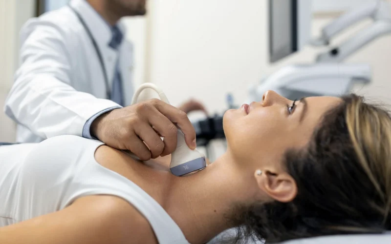 УЗД щитоподібної залози: кому потрібно і які симптоми не можна ігнорувати